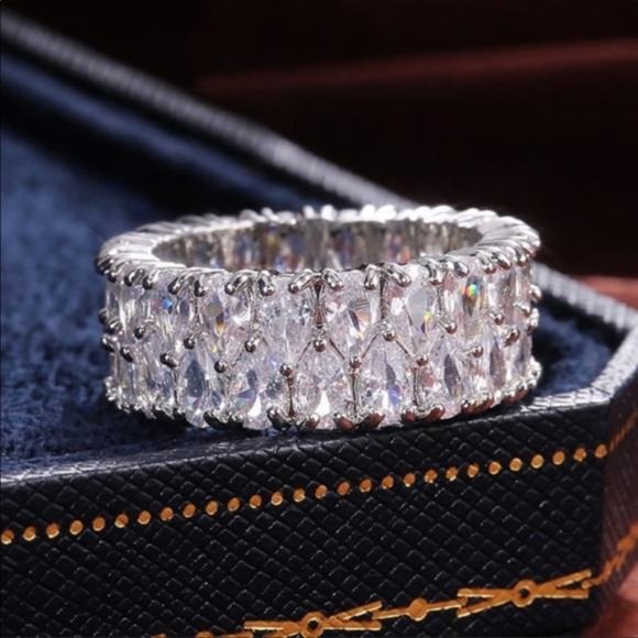 NEW 925 STERLING SILVER ETERNITY DIAMOND RING, CUTE RING, SHINY RING. - Picture 6 of 8